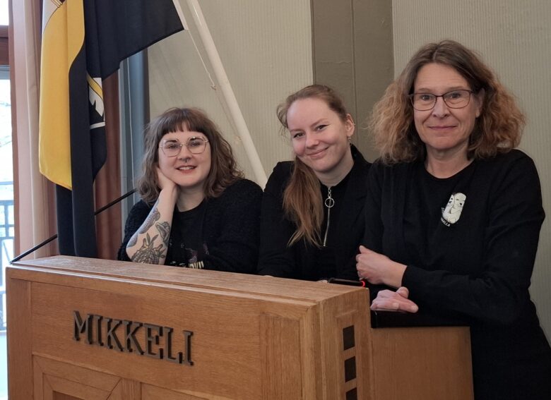 Puheenjohtajisto: Emilia Hiiri, Jasmin Salmi ja Arja Tauria